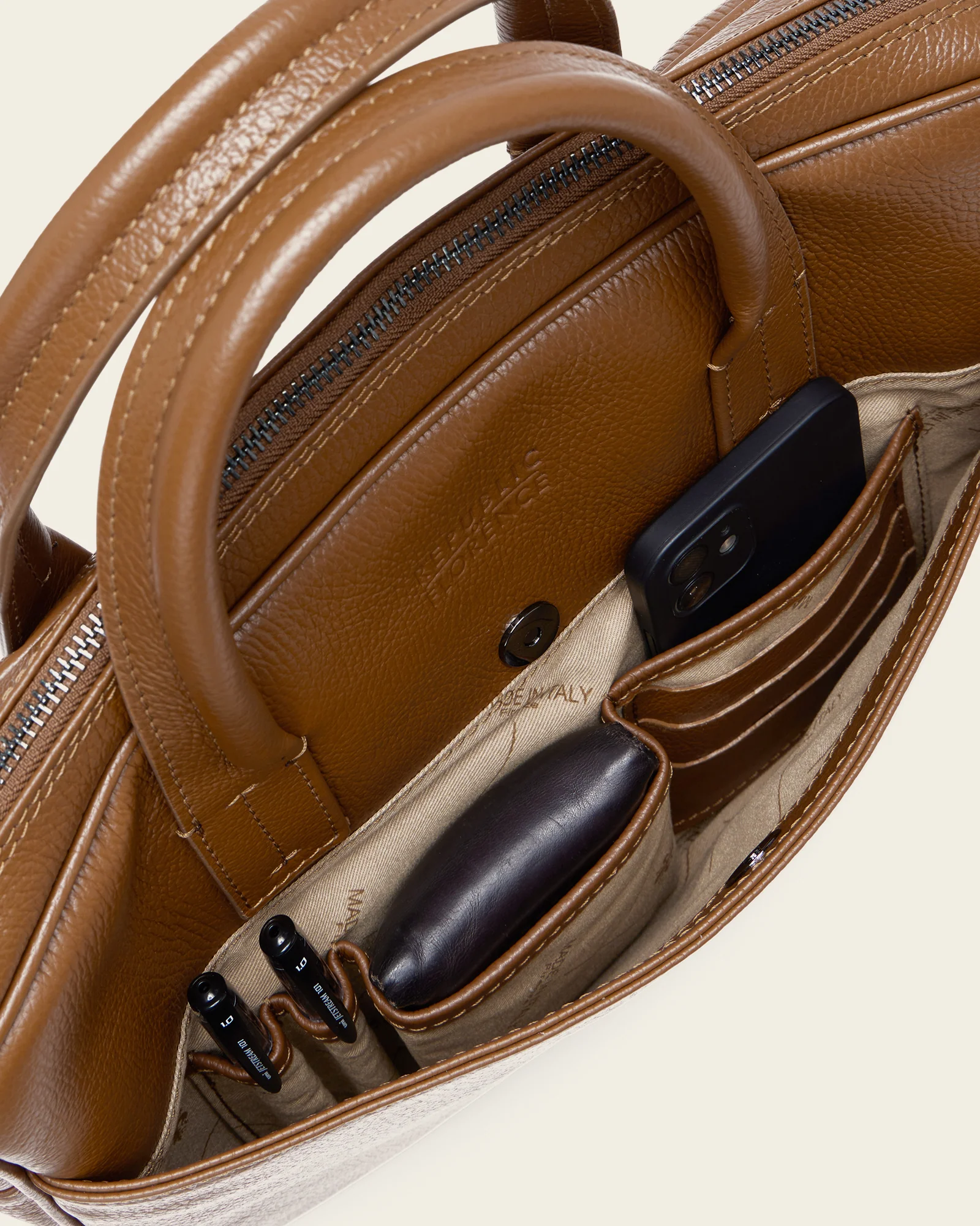 Glasgow Pebble Tan - 14" Leather Briefcase - Image 8