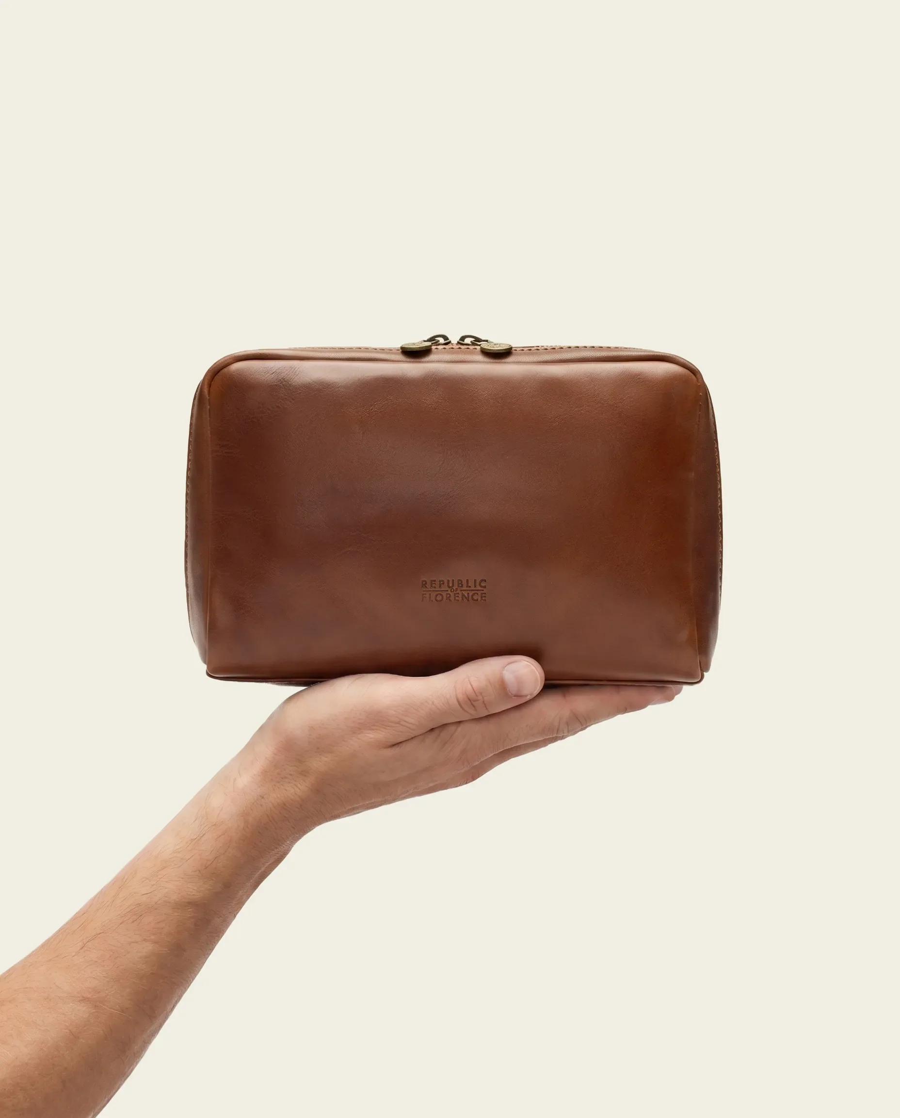 Primo Earth - Leather Toiletry Bag - Image 6